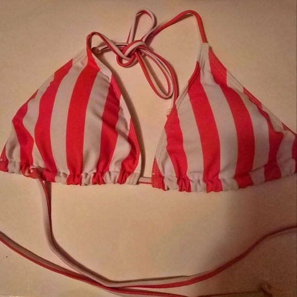 Red and White Striped Bikini Top - Picture 1 of 4